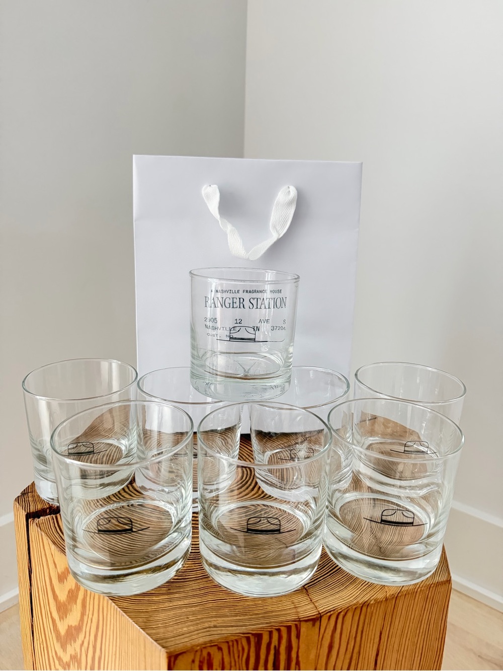 RANGER STATION - set of 8 rocks glasses w/ gift bag